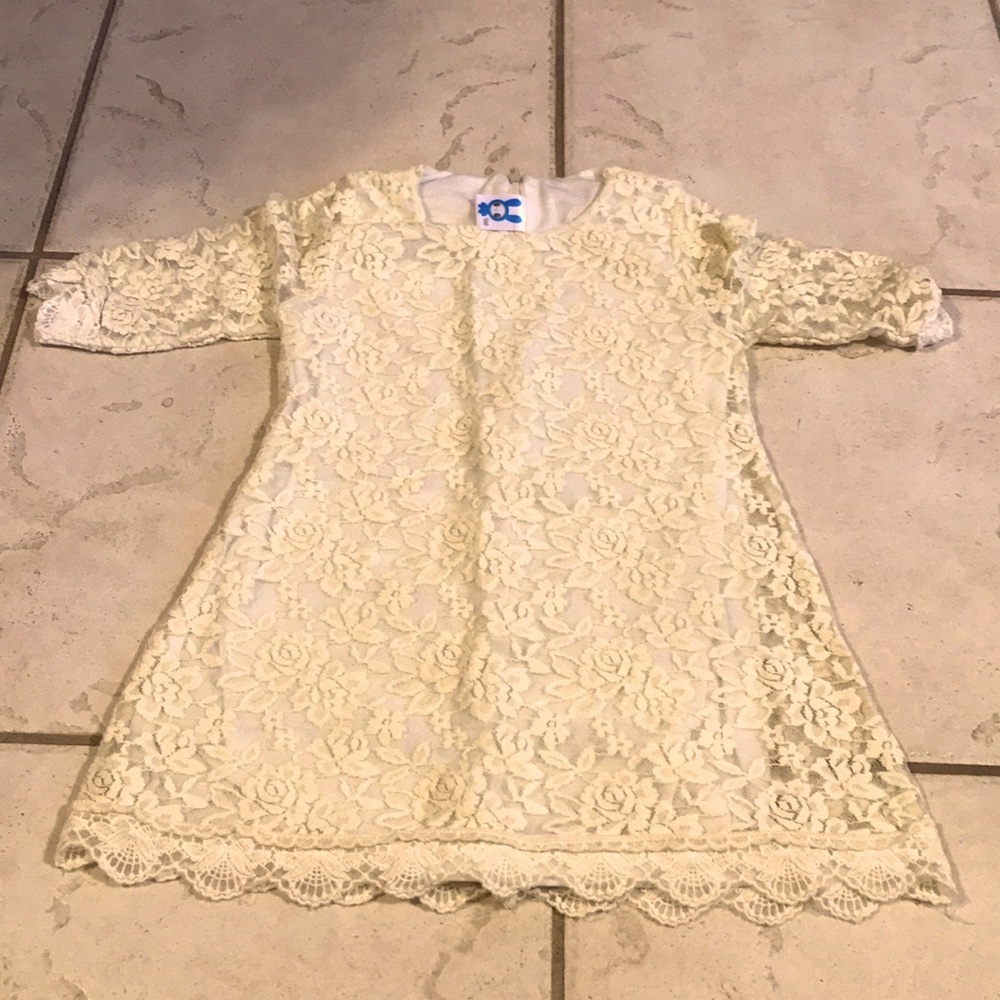 Girls dress